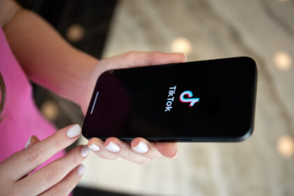 Comment bloquer quelqu’un sur TikTok en 2026